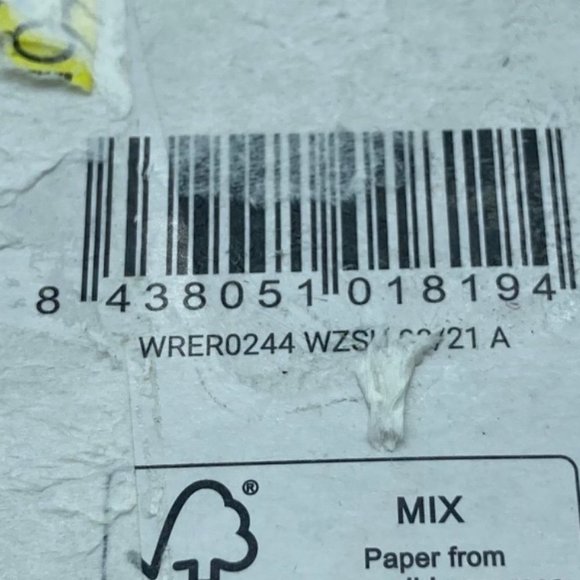 Yoobi x Marvel 4 Pack of School Erasers NWT Unopened Latex Free - Picture 3 of 4